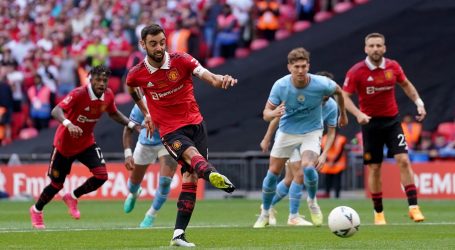 Manchester City beats Manchester United in the FA Cup to maintain its quest for historic ‘treble’